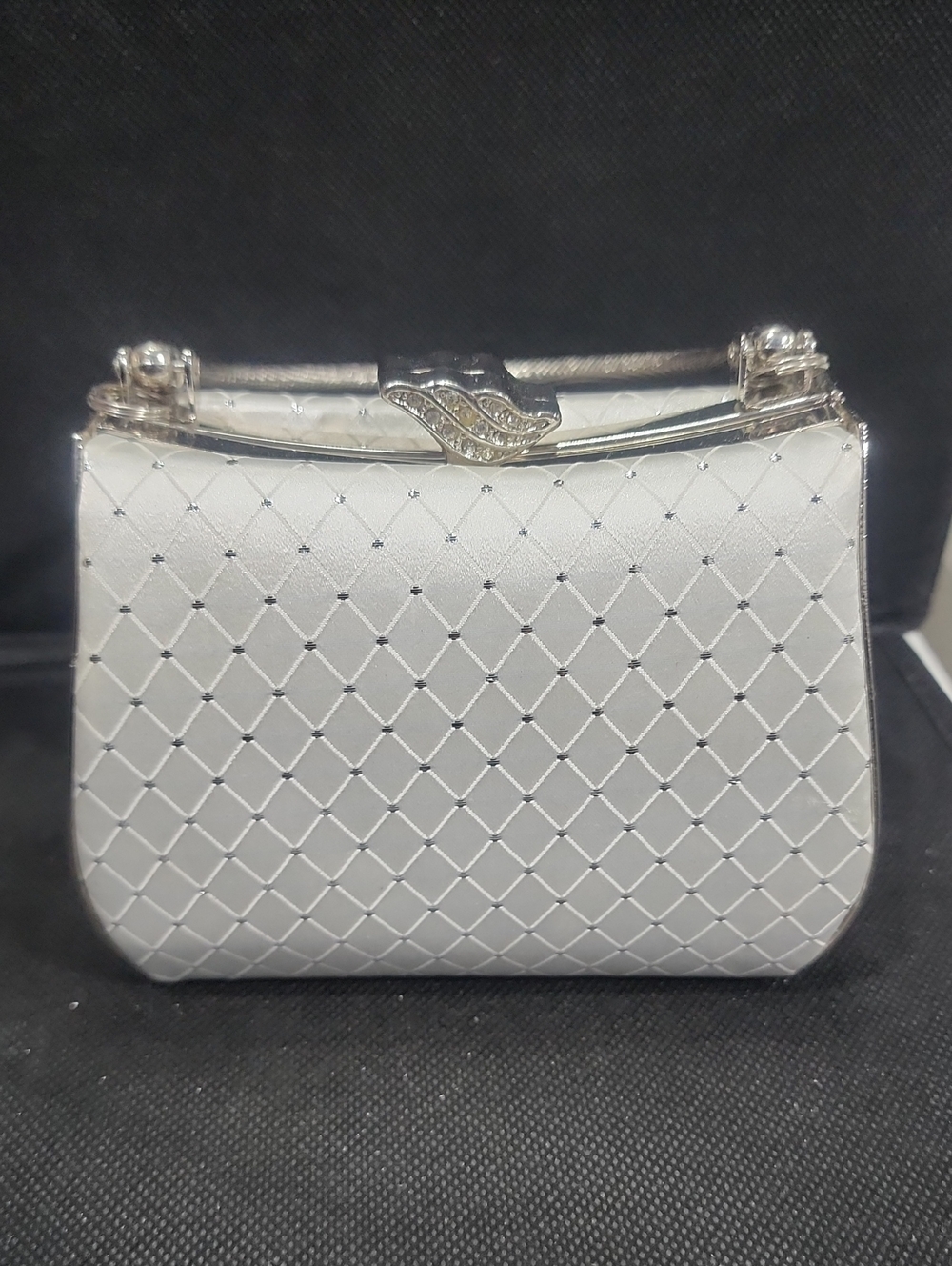 Elegant Silver Quilted Evening Clutch